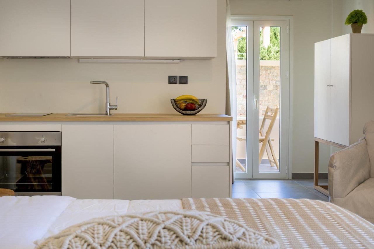 S U E N O - Studios And Apartments, With Shared Pool Κάτω Δαράτσο Εξωτερικό φωτογραφία